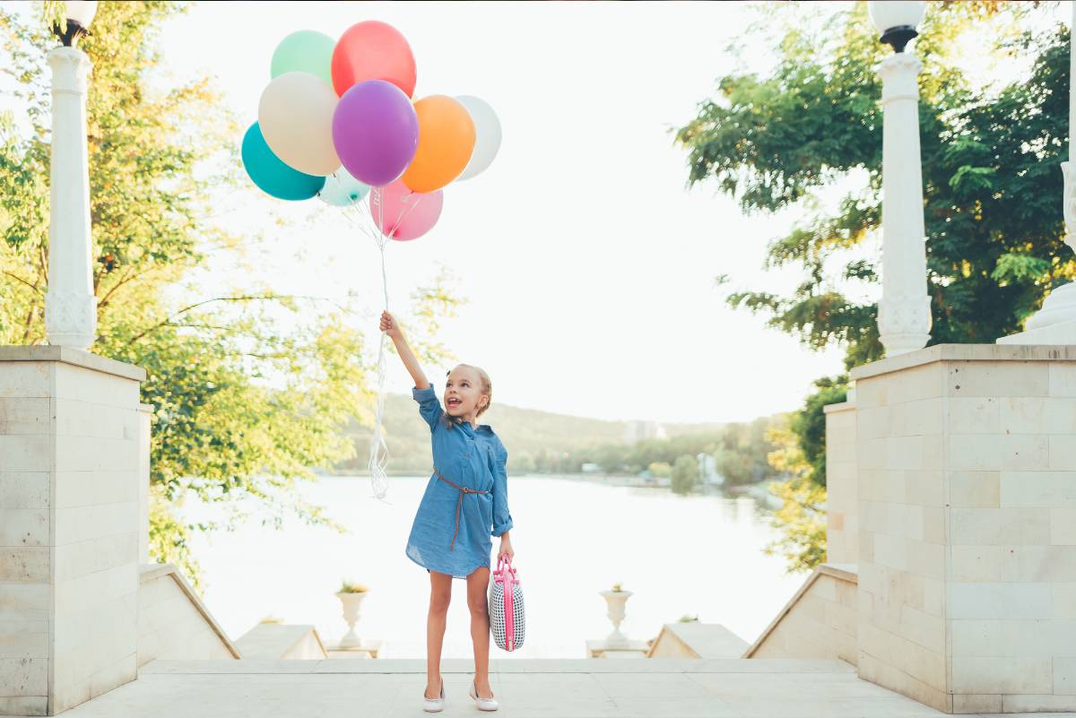 Magia Balonów: Inspiracje i Pomysły na Dekoracje Balonowe